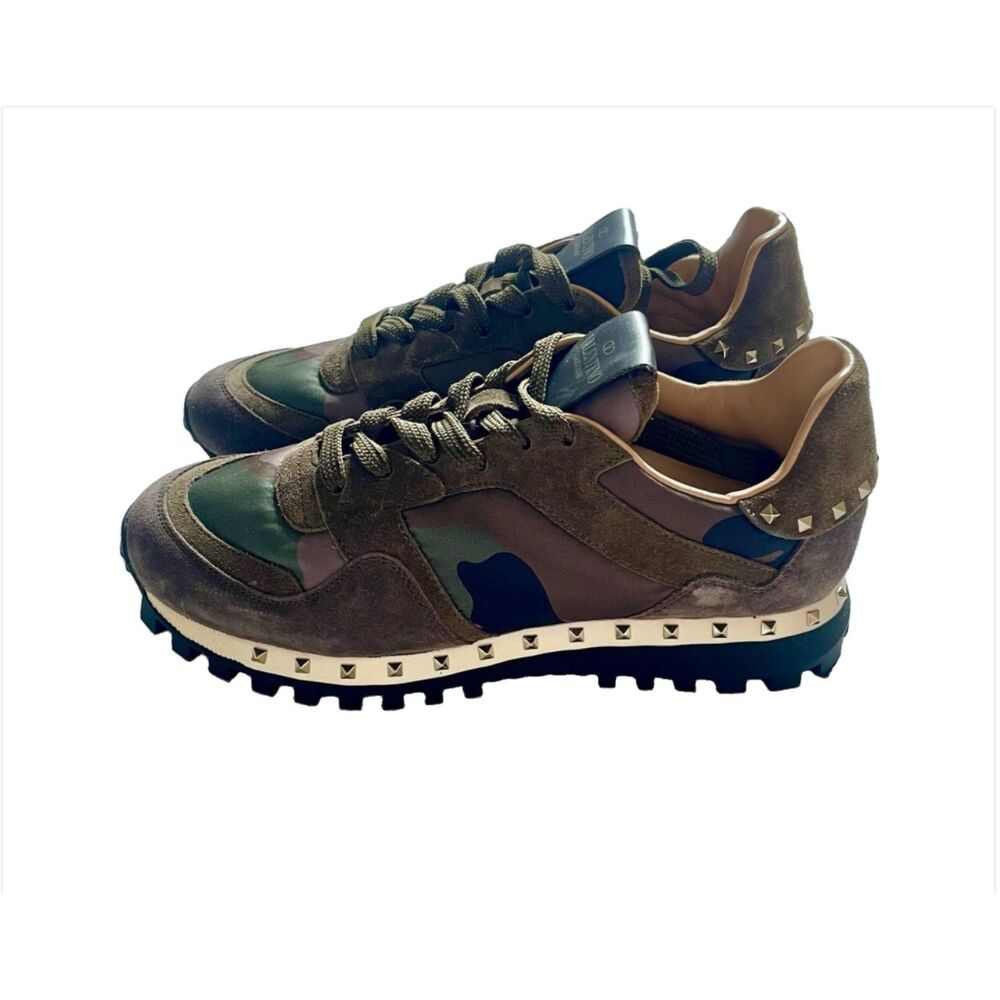 Valentino Garavani Rockrunner Camo Rockstud Sneakers Army Green 38.5 NWOB